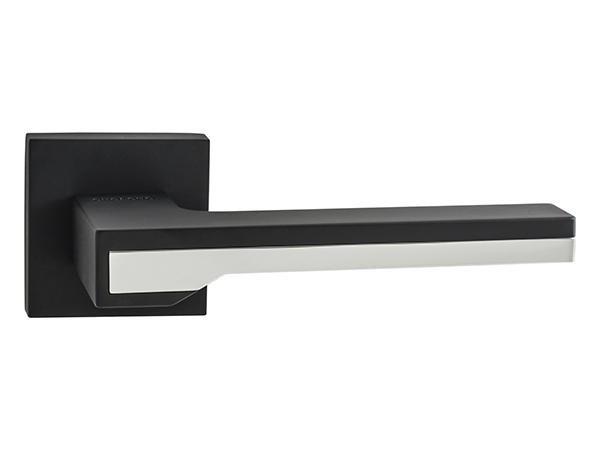 РУЧКА VIGORE 066-15E BLACK/CP